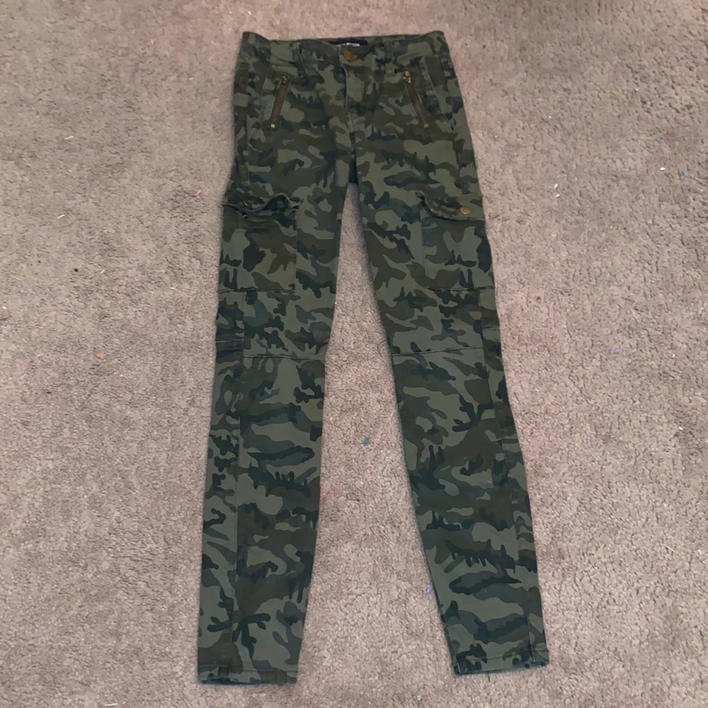 BRAND: ashley mason SIZE:1/25 COLOR: camo MATERIAL/ 98% cotton 2% spandex